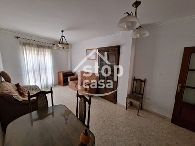 Piso en venta en Fernan Nuñez, Zona Alta, con 3 dormitorios, 2 baños, plaza de garaje y trastero