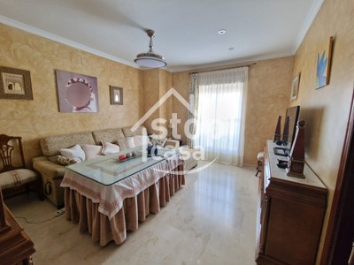 Piso en venta en Fernan Nuñez, Zona Alta, con 3 dormitorios, 2 baños, trastero y balcón