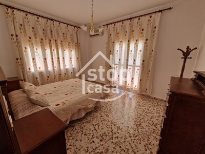 Piso en venta en La Rambla, Cerca De Colegios, con 4 dormitorios, 2 baños, trastero, 4 balcones y 2 terrazas