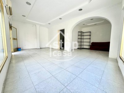 Locales en venta en Fernan Nuñez, Zona Alta, con aseo