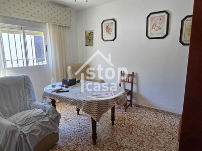 Casa en venta en Montilla, Zona Baja, con 4 dormitorios, 2 baños, plaza de garaje y trastero