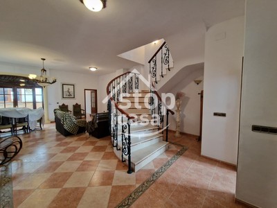 Casa en venta en Fernan Nuñez, Zona Centro, con 7 dormitorios, 3 baños, 2 balcones y 4 terrazas
