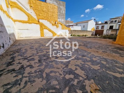 Solar en venta en Fernan Nuñez, Cerca De La Zona Comercial