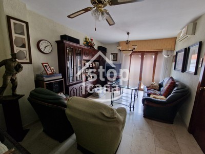 Piso en venta en Fernan Nuñez, Cerca De La Zona Comercial, con 4 dormitorios, 2 baños, trastero, balcón y 2 terrazas