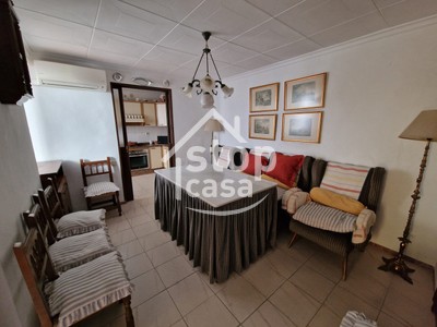 Casa en venta en Fernan Nuñez, Zona Centro, con 4 dormitorios, 2 baños, trastero y 2 terrazas