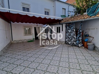 Casa en venta en Montemayor, Entrada Del Pueblo, con 5 dormitorios, 2 baños, trastero y 2 terrazas