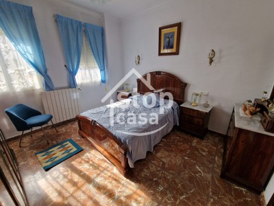 HABITACIÓN PRINCIPAL CON BAÑO EN SUIT