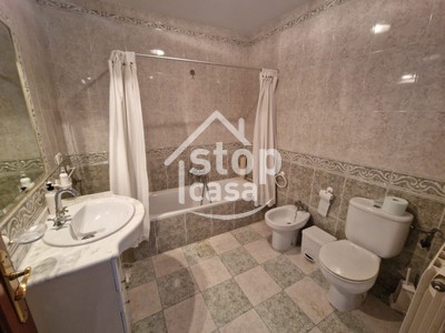 BAÑO PRINCIPAL PLANTA BAJA