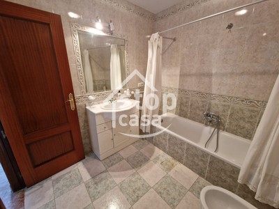 BAÑO PRINCIPAL PLANTA BAJA