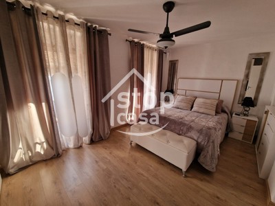 Casa en venta en Fernan Nuñez, Zona Alta, con 4 dormitorios, 2 baños, trastero y 3 terrazas