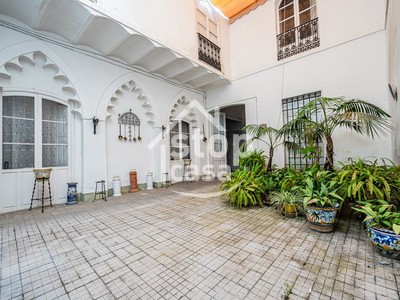 Casa en venta en Fernan Nuñez, Centro, con 10 dormitorios, 3 baños, trastero, 2 balcones y 4 terrazas