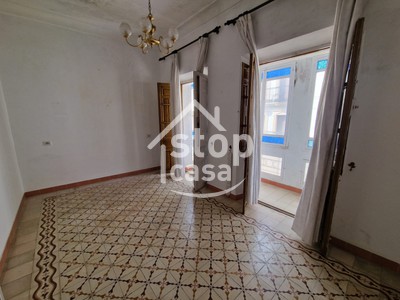 Casa en venta en Fernan Nuñez, Centro, con 6 dormitorios, 2 baños, trastero, balcón y 3 terrazas