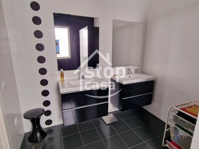 BAÑO EN SUIT