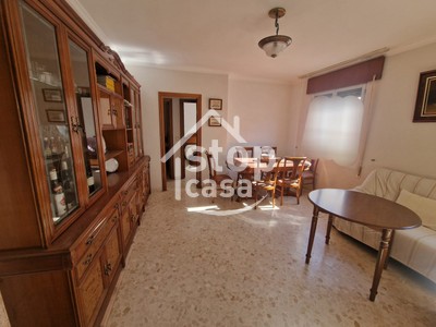 Piso en venta en Fernan Nuñez, Cerca Del Centro, con 3 dormitorios, baño, trastero y terraza