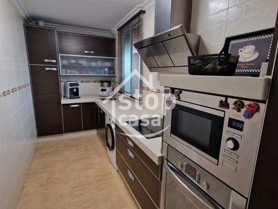 Piso en venta en Fernan Nuñez, Zona Alta, con 3 dormitorios, baño, trastero y balcón