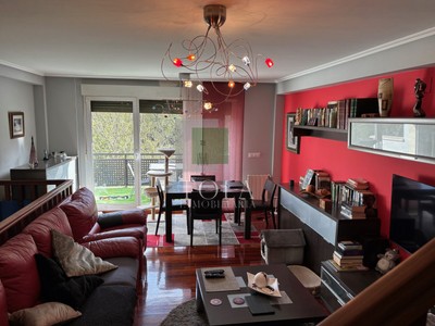 Chalet en venta en Plentzia, Abanico-isuskiza, con 4 dormitorios, 2 baños, aseo, plaza de garaje, trastero y 2 balcones