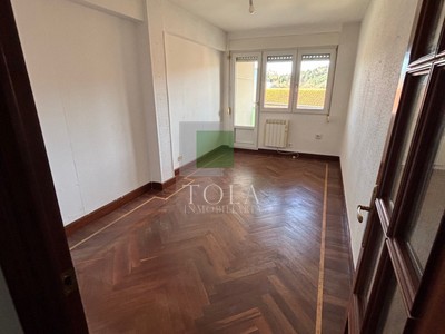 Piso en venta en Plentzia, con 4 dormitorios, baño, aseo y 3 balcones