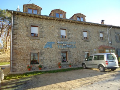 Hostal en venta en Arija, con 9 dormitorios y 10 baños