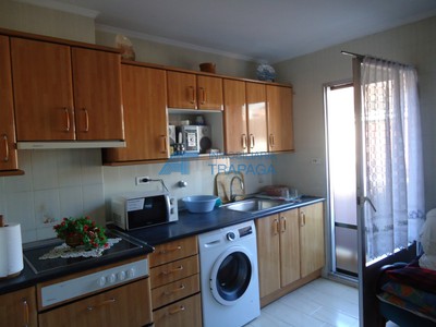 Piso en venta en Trapagaran, con 3 dormitorios, baño y balcón