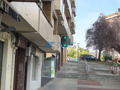 Local en venta en Trapagaran, con baño