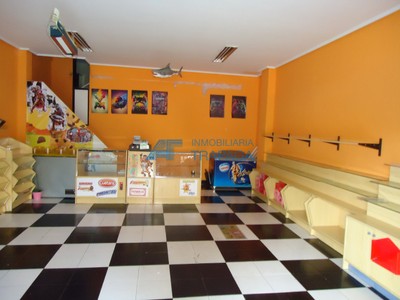 Local en venta en Trapagaran, con baño