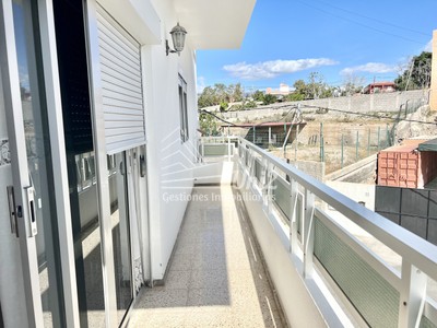 Chalet en venta en San Bartolomé De Tirajana, El Salobre, con 4 dormitorios, 2 baños, aseo, 4 plazas de garaje, trastero y terreno