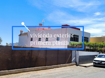 Piso en alquiler en Valsequillo, con 3 dormitorios, baño, plaza de garaje, trastero y terraza