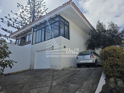 Casa en venta en Santa Brígida, La Atalaya, con 3 dormitorios, 2 baños, 3 plazas de garaje, trastero y terreno