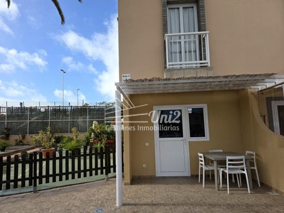 Apartamento en alquiler en San Bartolomé De Tirajana, Maspalomas, con 1 dormitorio, baño, aseo y terraza