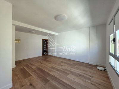 Piso en venta en Santa Lucía De Tirajana, con 3 dormitorios, 2 baños y trastero