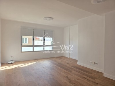 Piso en venta en Santa Lucía De Tirajana, con 3 dormitorios, 2 baños y trastero