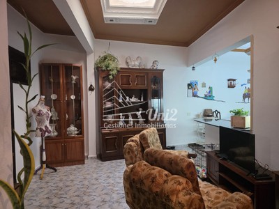 Piso en venta en Ingenio, con 4 dormitorios, 2 baños, plaza de garaje, trastero y terraza