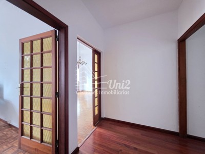 Piso en alquiler en Las Palmas De Gran Canaria, Triana, con 3 dormitorios, baño y balcón