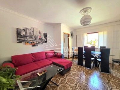 Piso en venta en Las Palmas De Gran Canaria, Cruz De Piedra, con 3 dormitorios y baño