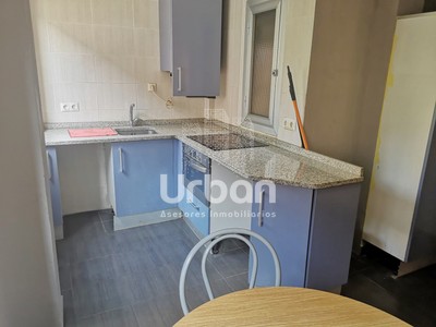 Piso en venta en Zaragoza, Las Fuentes, con 3 dormitorios y baño