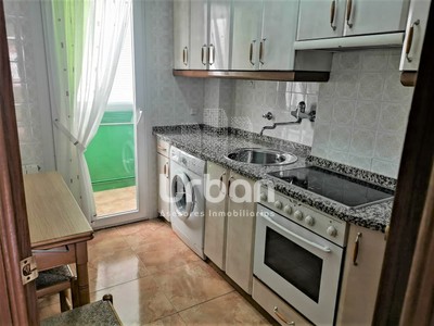 Piso en venta en Zaragoza, Las Fuentes, con 3 dormitorios, baño y 2 balcones