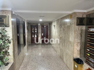 Piso en venta en Zaragoza, San Jose, con 5 dormitorios y 2 baños