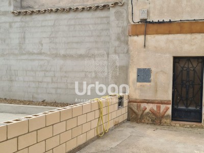 Casa en venta en Argavieso, con 4 dormitorios, 3 baños y terraza