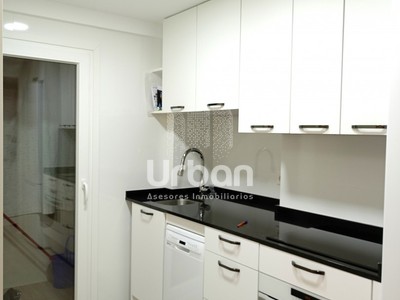 Piso en alquiler en Zaragoza, Las Fuentes, con 3 dormitorios, baño y 2 balcones