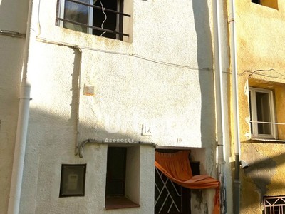 Adosado en venta en Sariñena, con 4 dormitorios, baño y terraza