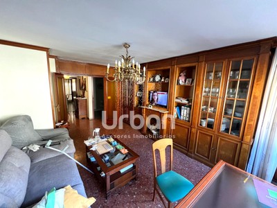 Piso en venta en Zaragoza, San Jose, con 4 dormitorios, 2 baños, plaza de garaje, trastero y balcón
