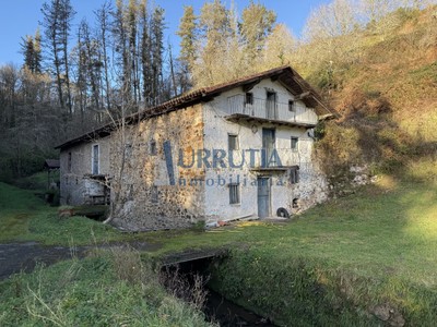 Caserio en venta en Errigoiti, Errekalde, con terreno