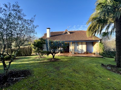 Chalet en venta en Gamiz-fika, Ergoien, con 5 dormitorios, 3 baños, 2 plazas de garaje, trastero, 3 terrazas y terreno