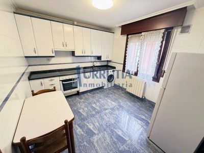 Piso en venta en Mungia, Neurketa, con 3 dormitorios y 2 baños