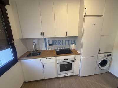 Piso en alquiler en Mungia, Centro, con 3 dormitorios y baño