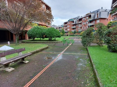 Piso en venta en Las Arenas, con 4 dormitorios, 3 baños, plaza de garaje y trastero