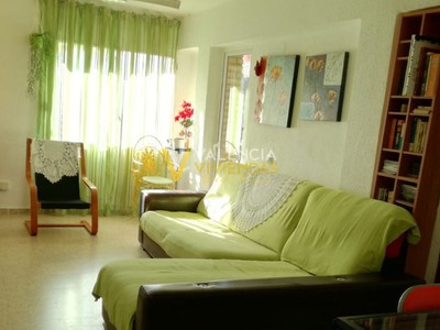 Piso en alquiler en Valencia, Campanar, con 3 dormitorios y baño