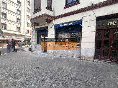 Locales en venta en Bilbao, Santutxu, con baño