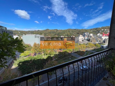 Piso en venta en Bilbao, Abando, con 6 dormitorios, 4 baños y 3 plazas de garaje