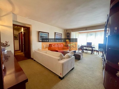 Piso en venta en Bilbao, Solokoetxe, con 3 dormitorios, 2 baños y plaza de garaje